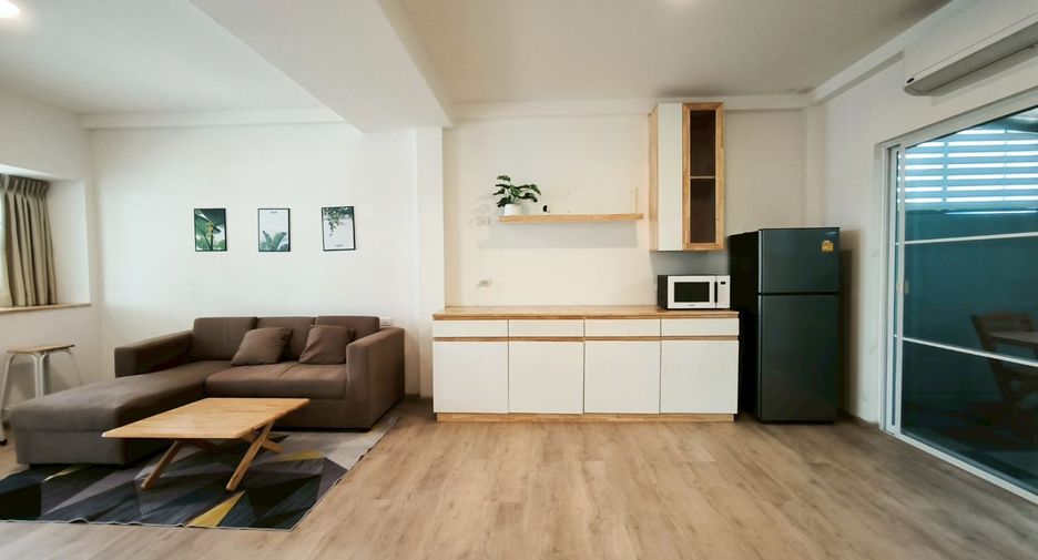 For rent 2 bedrooms townhouse in Prawet, Bangkok