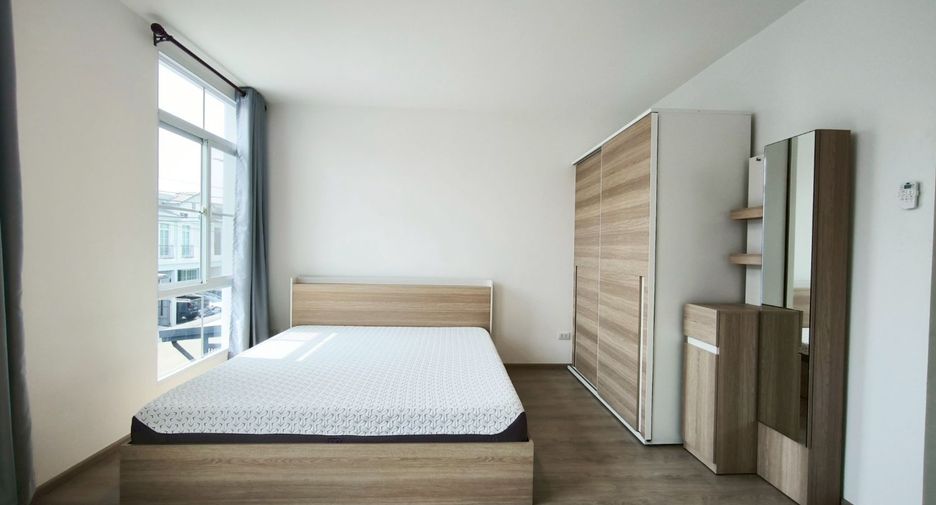 For rent 2 bedrooms townhouse in Prawet, Bangkok