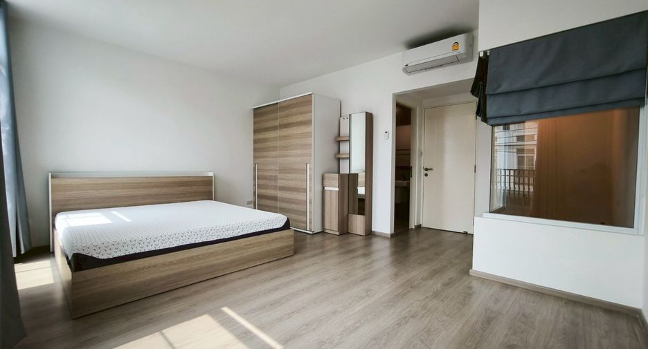 For rent 2 bedrooms townhouse in Prawet, Bangkok