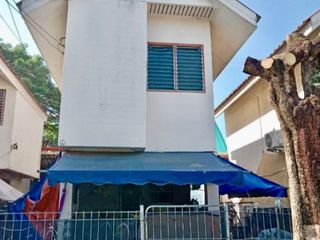 À vendre 2 chambres maison à Nong Chok, Bangkok