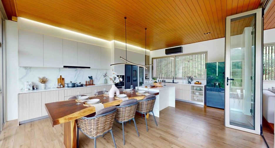For sale 4 bedrooms villa in Thalang, Phuket