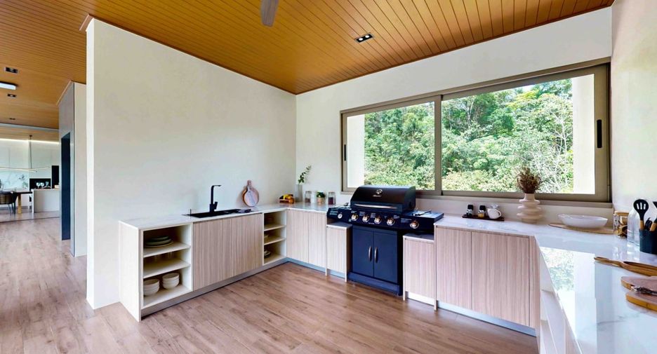 For sale 4 bedrooms villa in Thalang, Phuket