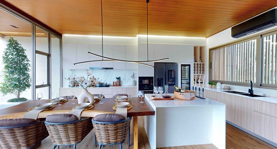 For sale 4 bedrooms villa in Thalang, Phuket