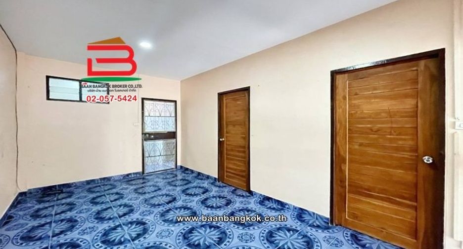 For sale 2 bedrooms townhouse in Thanyaburi, Pathum Thani