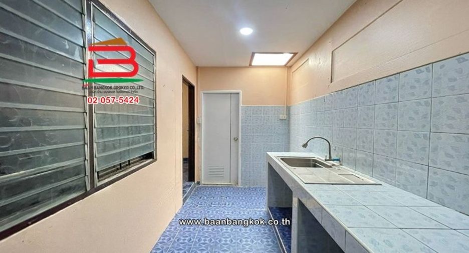 For sale 2 bedrooms townhouse in Thanyaburi, Pathum Thani