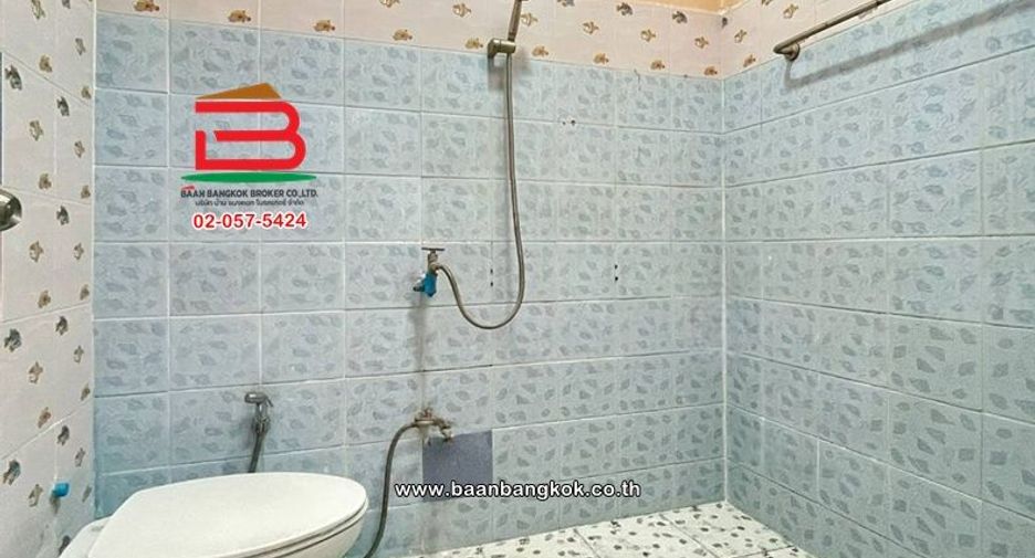 For sale 2 bedrooms townhouse in Thanyaburi, Pathum Thani