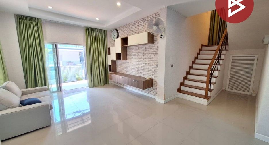 For sale 3 bedrooms house in Khlong Sam Wa, Bangkok