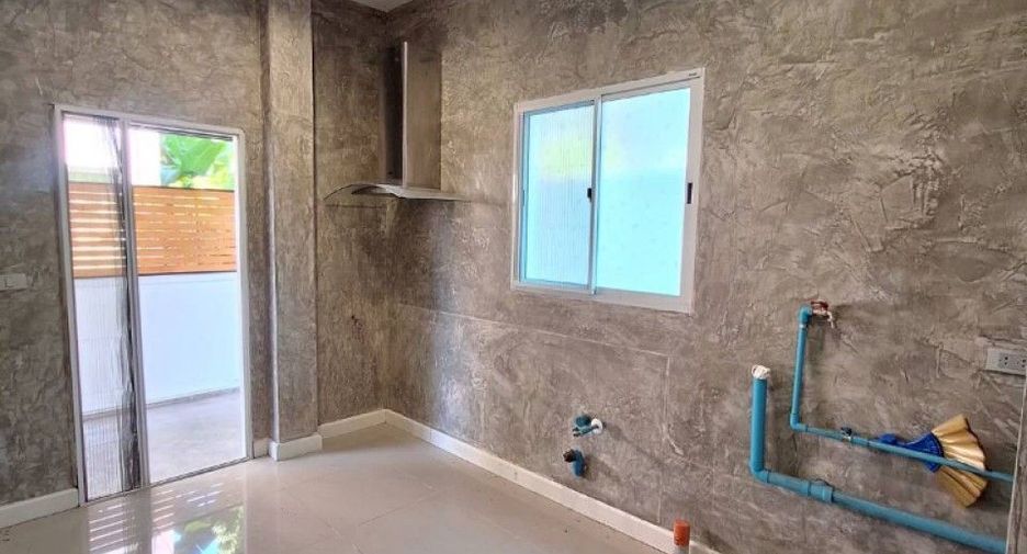 For sale 3 bedrooms house in Khlong Sam Wa, Bangkok