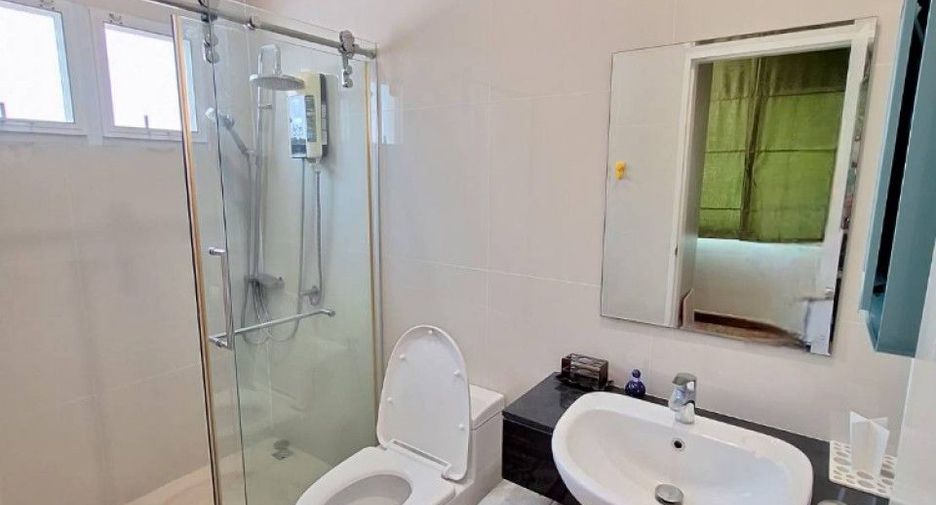For sale 3 bedrooms house in Khlong Sam Wa, Bangkok