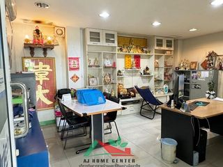 Gewerbefläche zum Kauf mit 10 Zimmer in Sam Phran, Nakhon Pathom