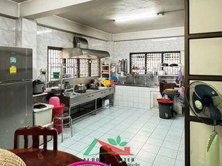 Gewerbefläche zum Kauf mit 10 Zimmer in Sam Phran, Nakhon Pathom