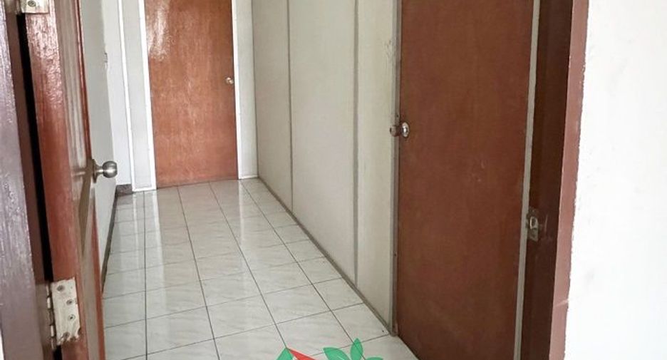 For sale 10 bedrooms retail Space in Sam Phran, Nakhon Pathom