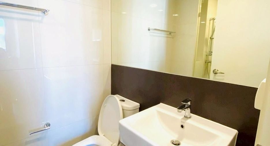 For sale 1 bed condo in Phra Khanong, Bangkok