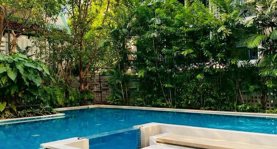 For sale 1 bed condo in Phra Khanong, Bangkok