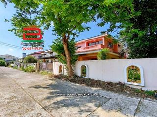 Casa en venta de 5 habitaciones en Chatuchak, Bangkok