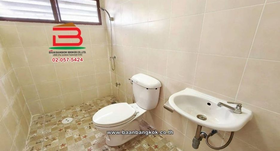 出售 5 卧室 独立屋 在 Chatuchak, 曼谷