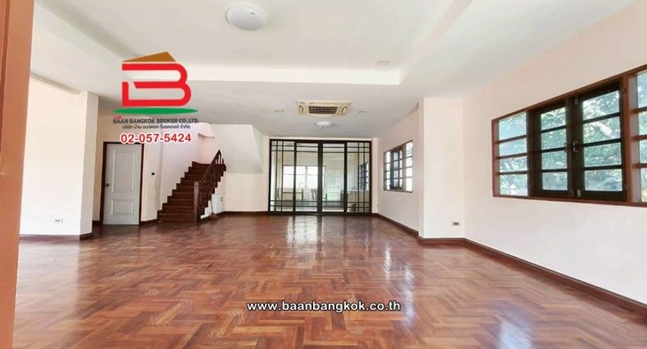 出售 5 卧室 独立屋 在 Chatuchak, 曼谷