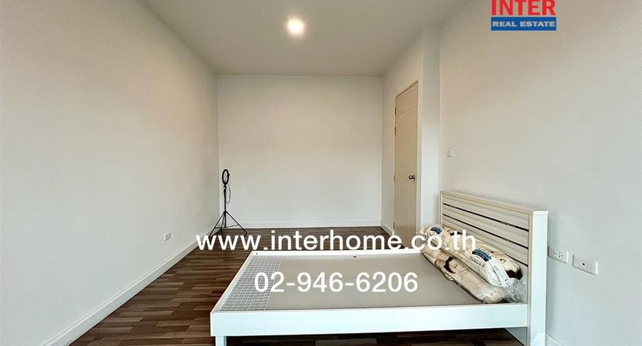 For sale 3 bedrooms townhouse in Min Buri, Bangkok