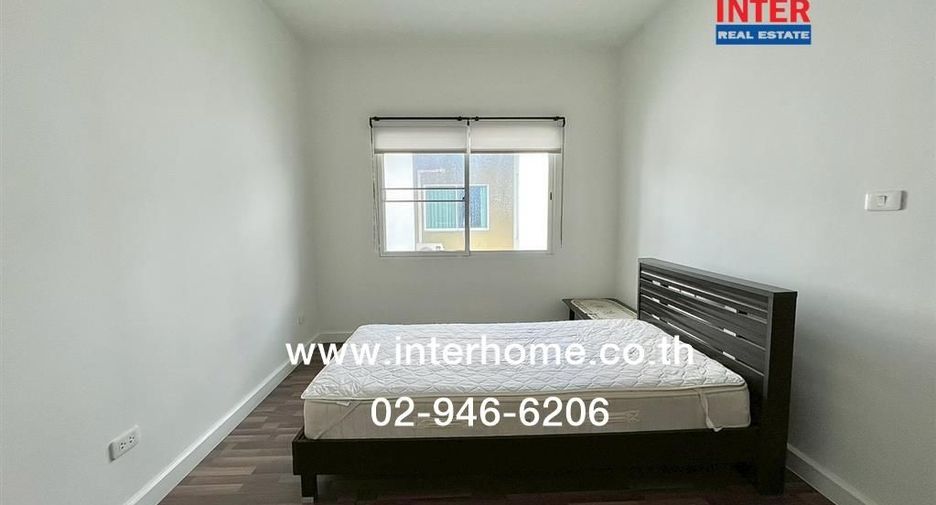 For sale 3 bedrooms townhouse in Min Buri, Bangkok