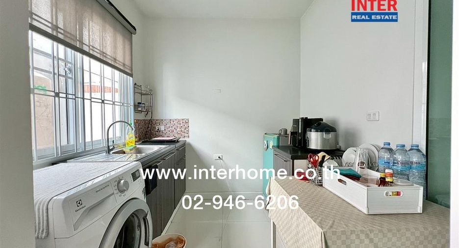 For sale 3 bedrooms townhouse in Min Buri, Bangkok