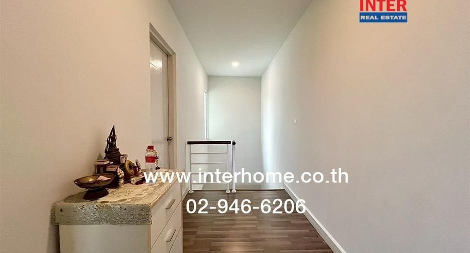 For sale 3 bedrooms townhouse in Min Buri, Bangkok