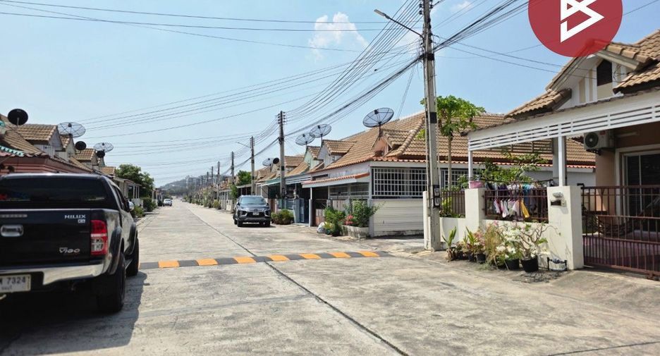 For sale 2 bedrooms townhouse in Si Racha, Chonburi