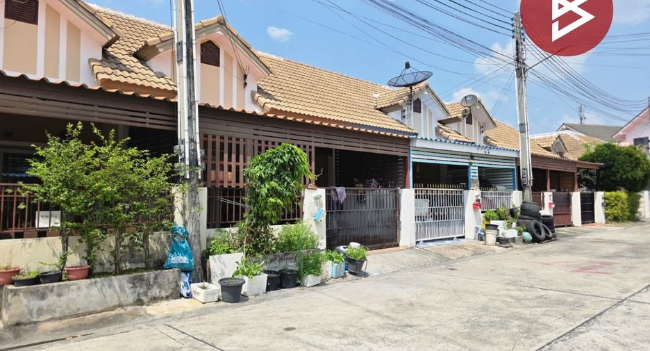 For sale 2 bedrooms townhouse in Si Racha, Chonburi
