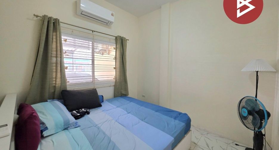 For sale 2 bedrooms townhouse in Si Racha, Chonburi