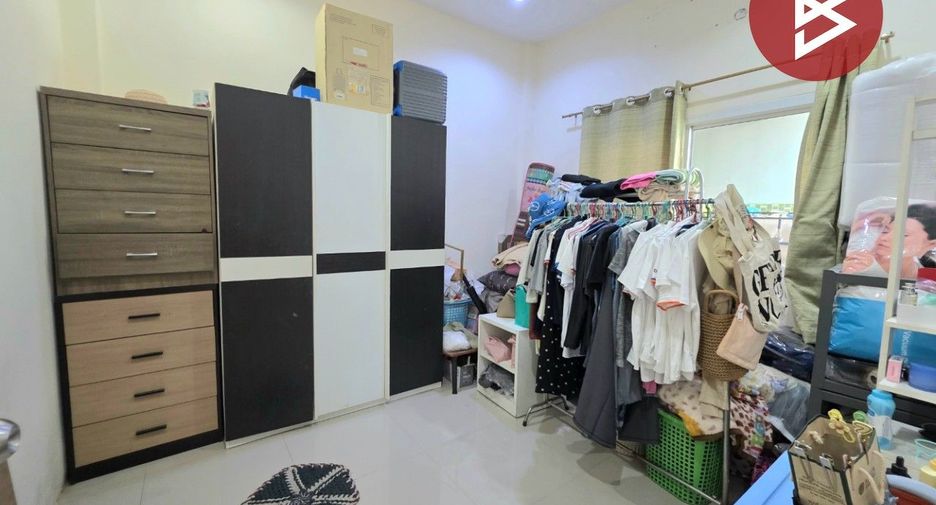 For sale 2 bedrooms townhouse in Si Racha, Chonburi