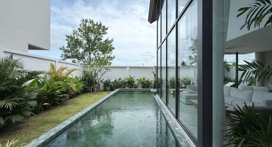For sale 4 bedrooms villa in Thalang, Phuket