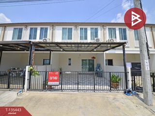 Casa adosada en venta de 3 habitaciones en Phra Samut Chedi, Samut Prakan