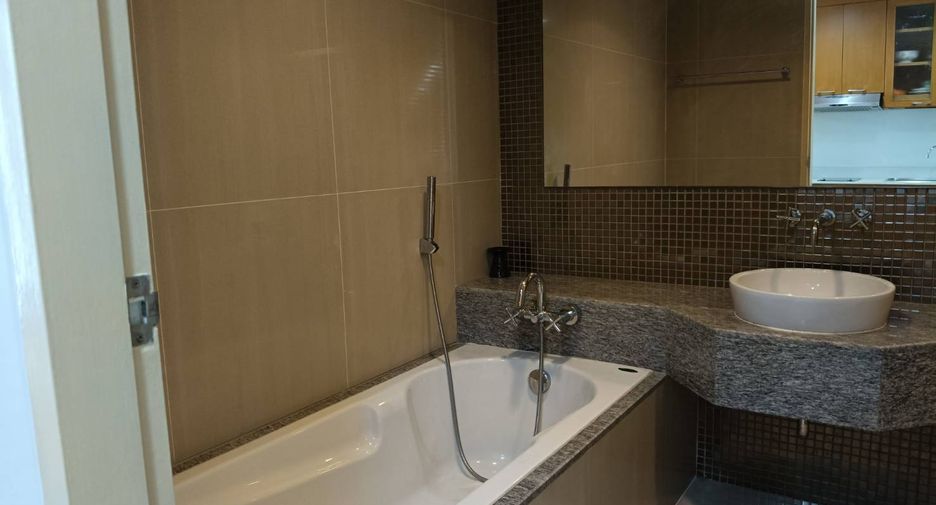 For sale 1 bed condo in Suan Luang, Bangkok