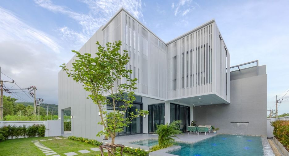 For sale 4 bedrooms villa in Mueang Phuket, Phuket