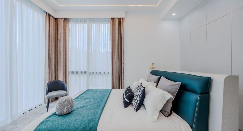 For sale 4 bedrooms villa in Mueang Phuket, Phuket