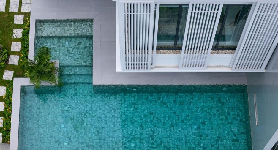 For sale 4 bedrooms villa in Mueang Phuket, Phuket