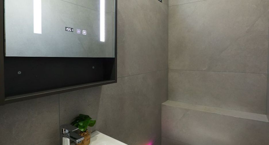 For sale 4 bedrooms villa in Mueang Phuket, Phuket