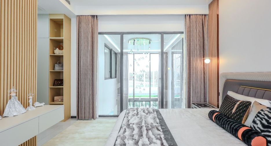 For sale 4 bedrooms villa in Mueang Phuket, Phuket