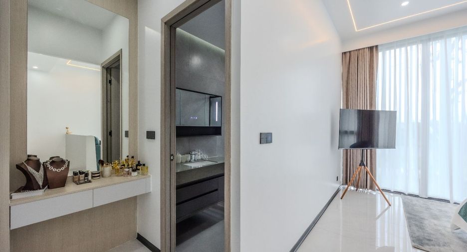 For sale 4 bedrooms villa in Mueang Phuket, Phuket