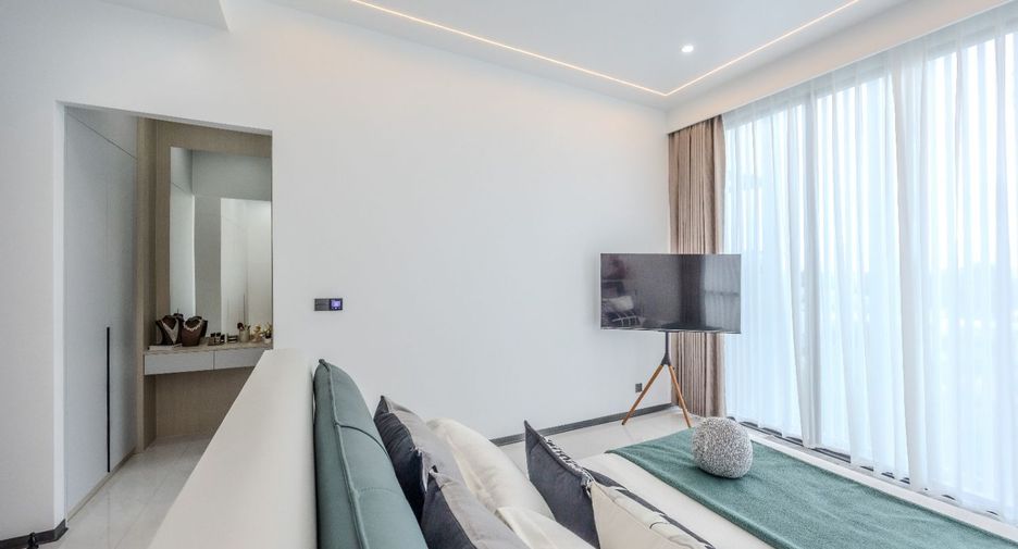 For sale 4 bedrooms villa in Mueang Phuket, Phuket