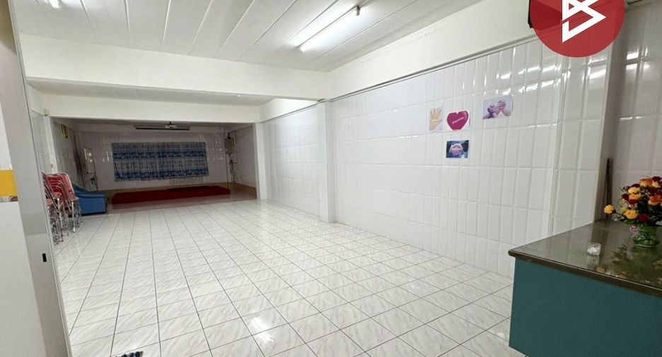 For sale 2 bedrooms retail Space in Mueang Samut Sakhon, Samut Sakhon