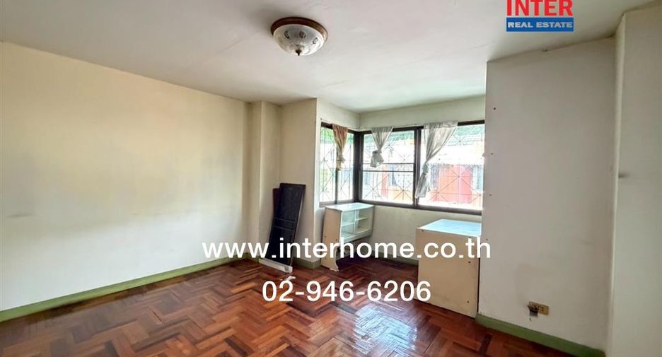For sale 4 bedrooms townhouse in Rat Burana, Bangkok