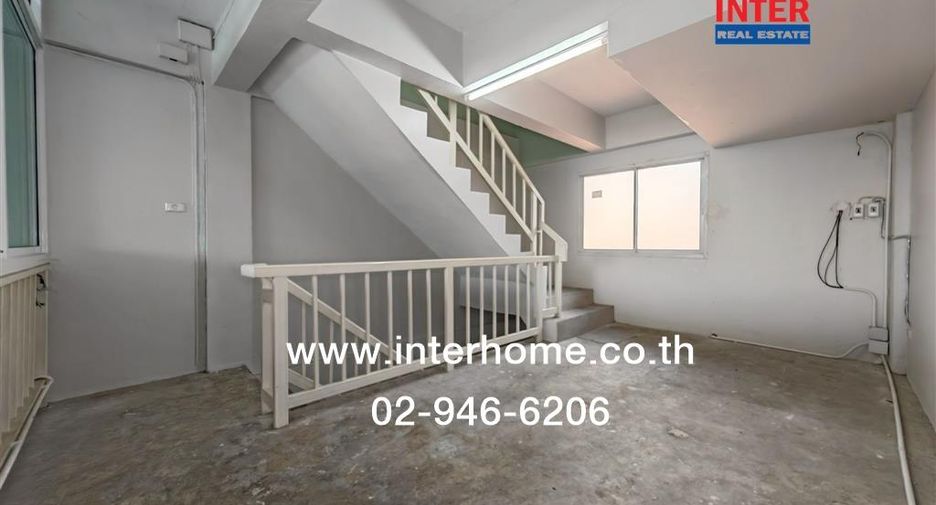 For sale 2 bedrooms retail Space in Nong Khaem, Bangkok