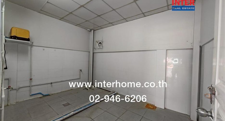 For sale 2 bedrooms retail Space in Nong Khaem, Bangkok