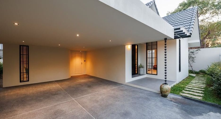 For rent and for sale 5 bedrooms house in Mueang Chiang Mai, Chiang Mai