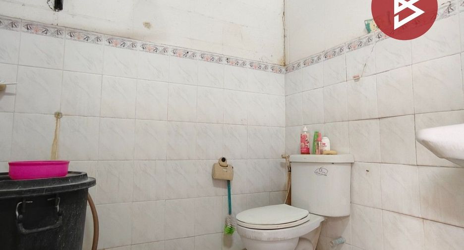 For sale 1 bed townhouse in Mueang Nakhon Pathom, Nakhon Pathom