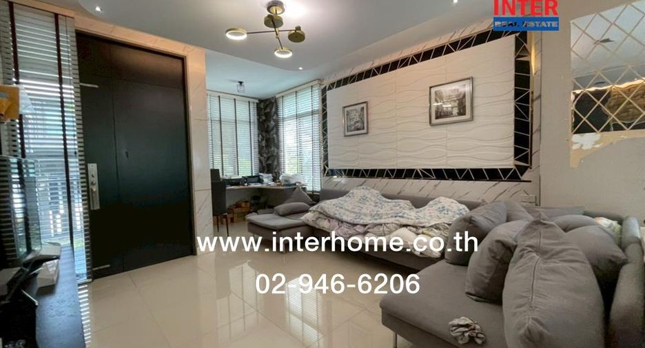 For sale 3 bedrooms house in Khan Na Yao, Bangkok