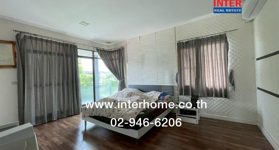 For sale 3 bedrooms house in Khan Na Yao, Bangkok