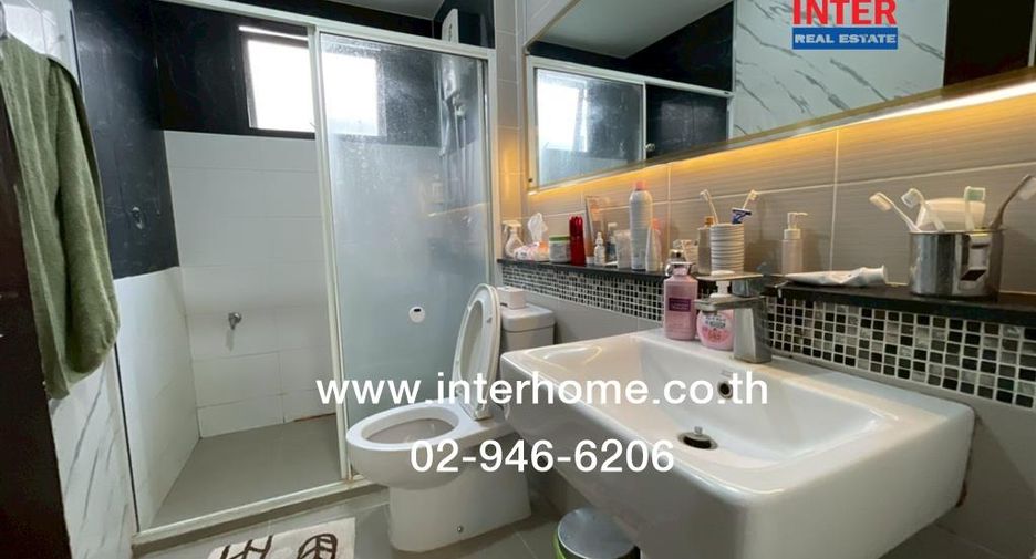 For sale 3 bedrooms house in Khan Na Yao, Bangkok