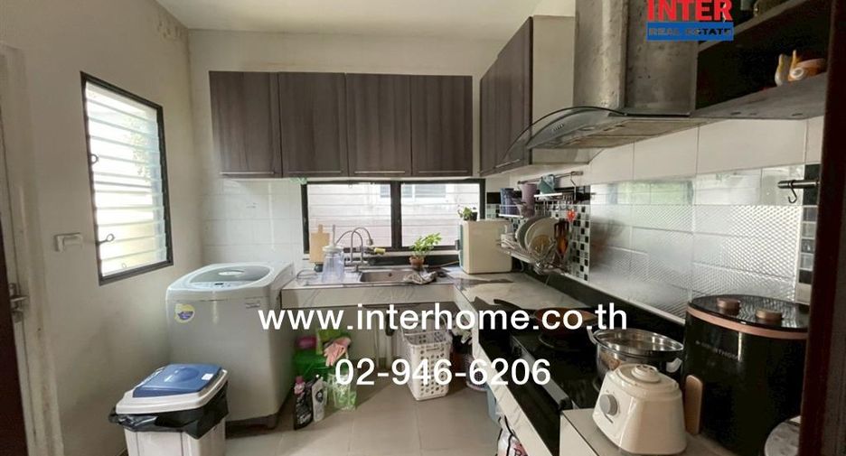 For sale 3 bedrooms house in Khan Na Yao, Bangkok
