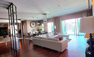 For rent 4 bedrooms condo in Watthana, Bangkok